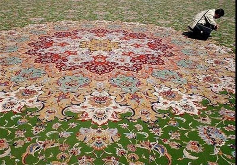 فرش 100 متری در خوی بافته می شود
