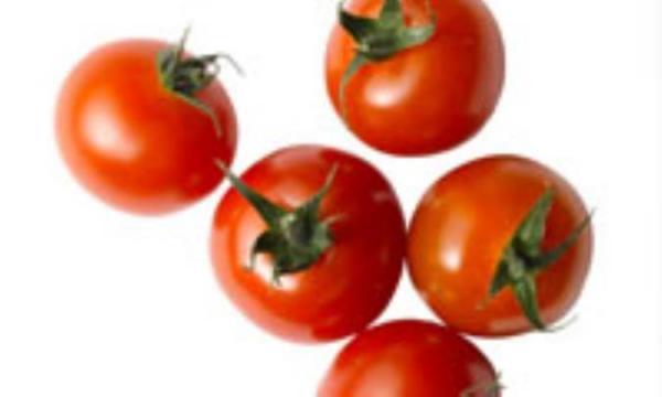10 علت برای خوردن گوجه فرنگی
